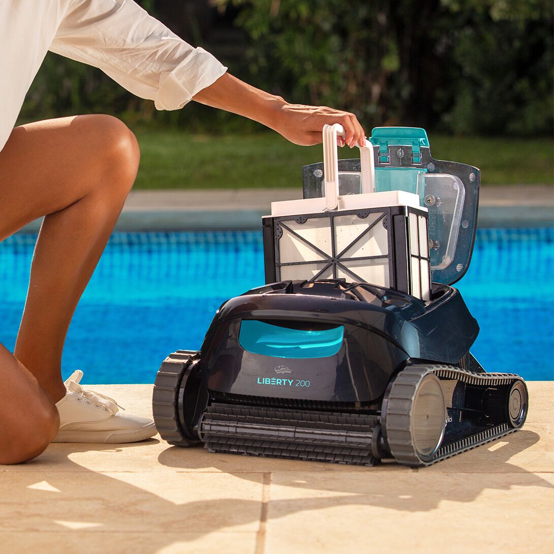 Dolphin Liberty 200 Cordless Robotic Pool Cleaner